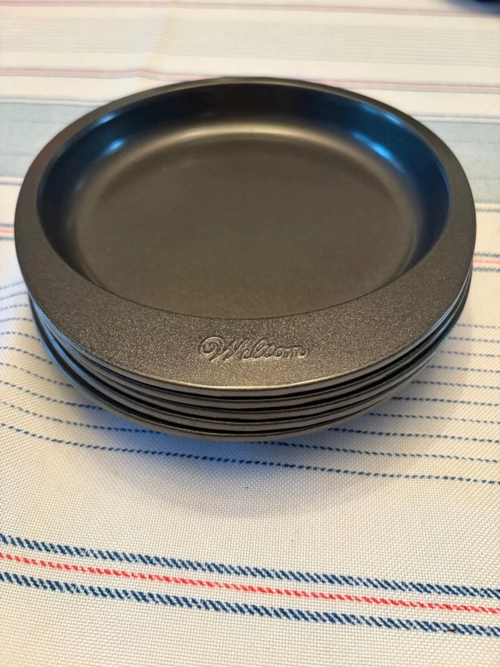Wilton Easy Layers Non-Stick 5 Piece 6” Cake Pan Set